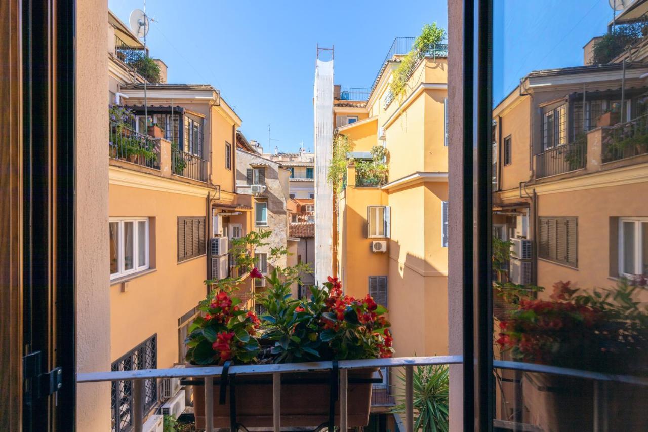 Domus De Fiori Lägenhet Rom Exteriör bild