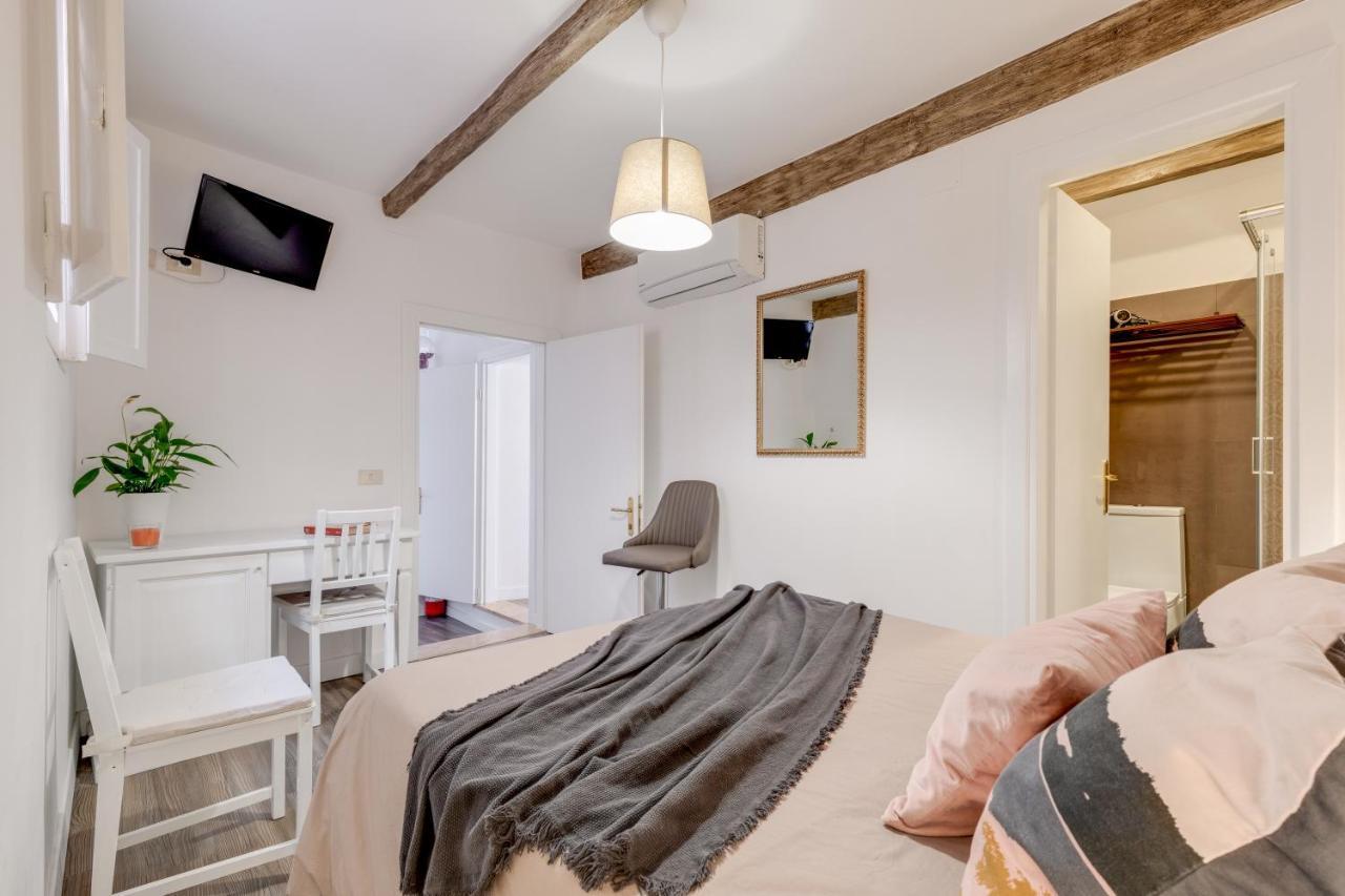 Domus De Fiori Lägenhet Rom Exteriör bild