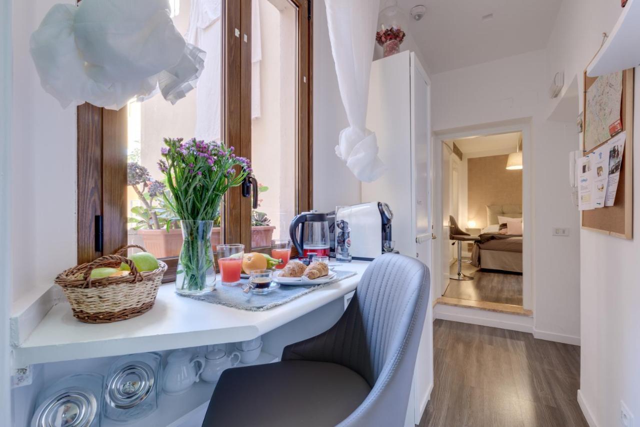 Domus De Fiori Lägenhet Rom Exteriör bild